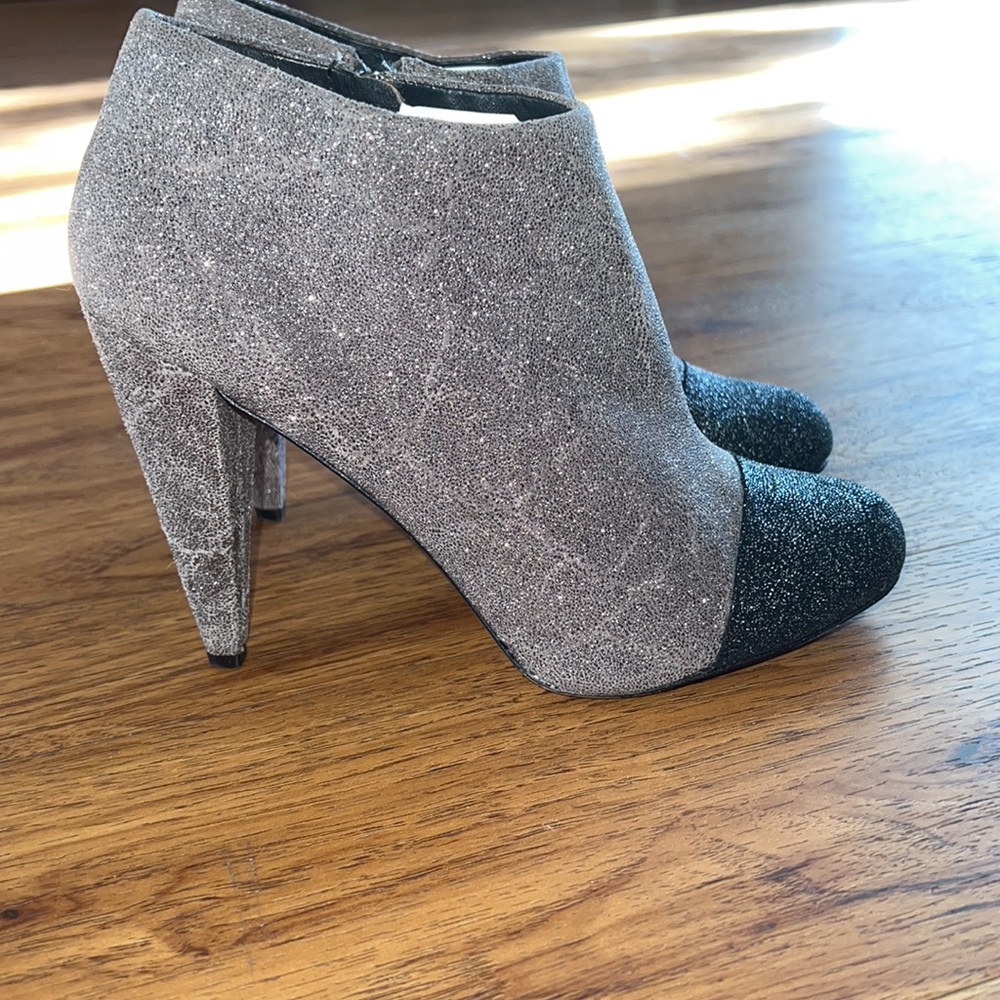 COPY - Vince camuto size 8/5